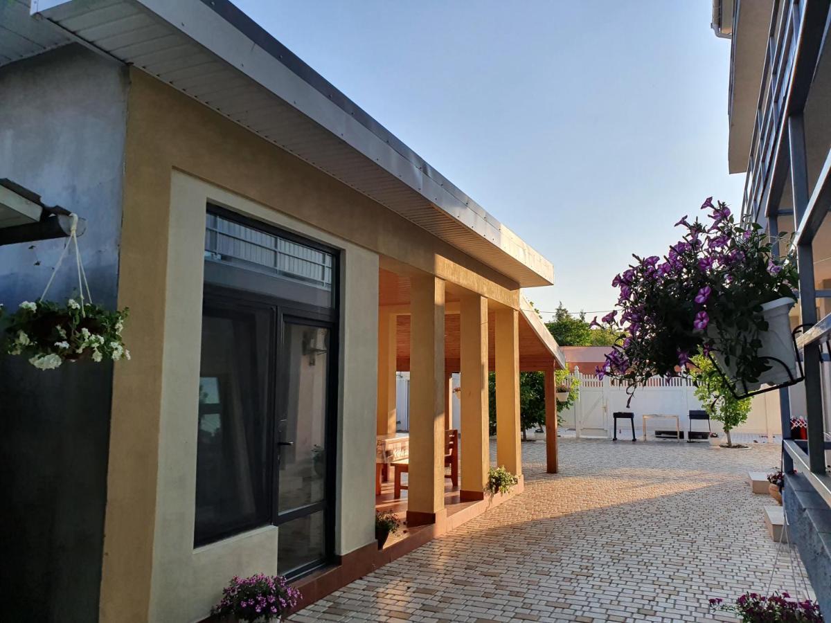 Hotel Aleksandriya Chornomorsk Exterior foto